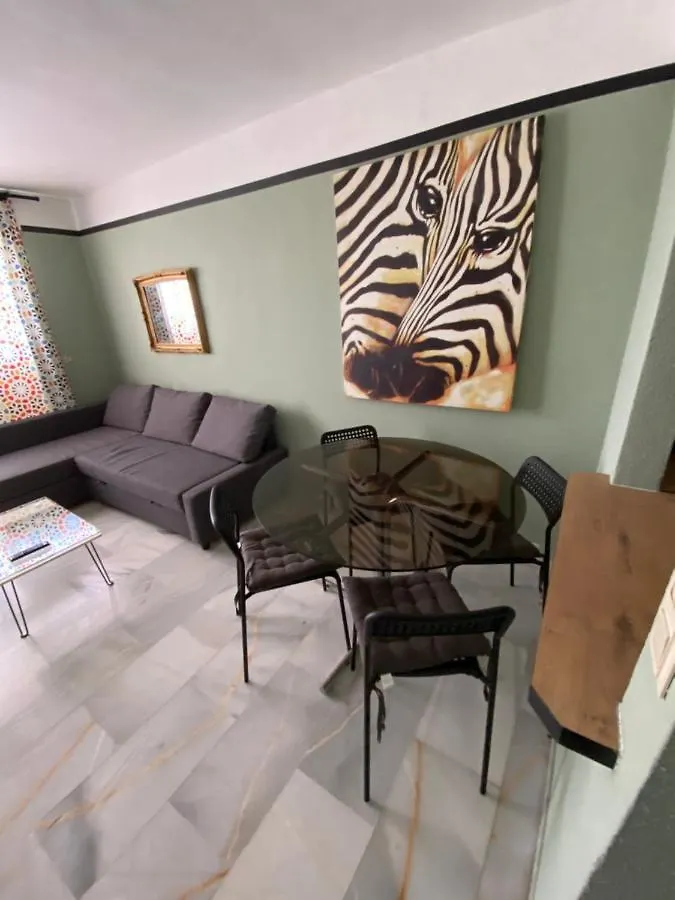 Lovely Apartment For 2 To 4 People---Apartamento De Dos A Cuatro Personas Benalmádena España