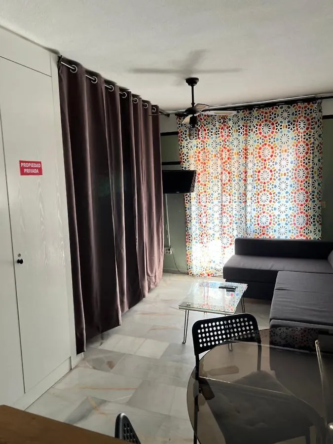Lovely Apartment For 2 To 4 People---Apartamento De Dos A Cuatro Personas Benalmádena España