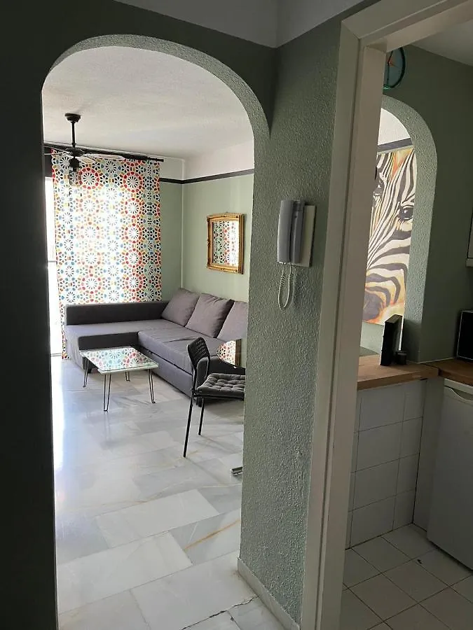 Lovely Apartment For 2 To 4 People---Apartamento De Dos A Cuatro Personas Benalmadena 0*,
