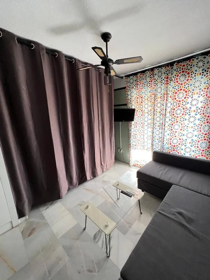 Lovely Apartment For 2 To 4 People---Apartamento De Dos A Cuatro Personas Benalmadena Spain